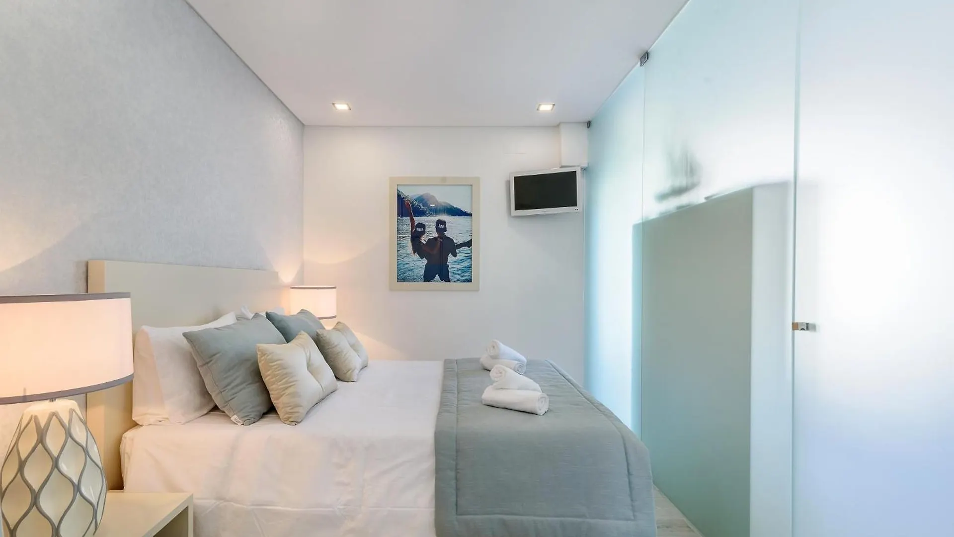 Whome Cozy Apartment With Balcony In Parede