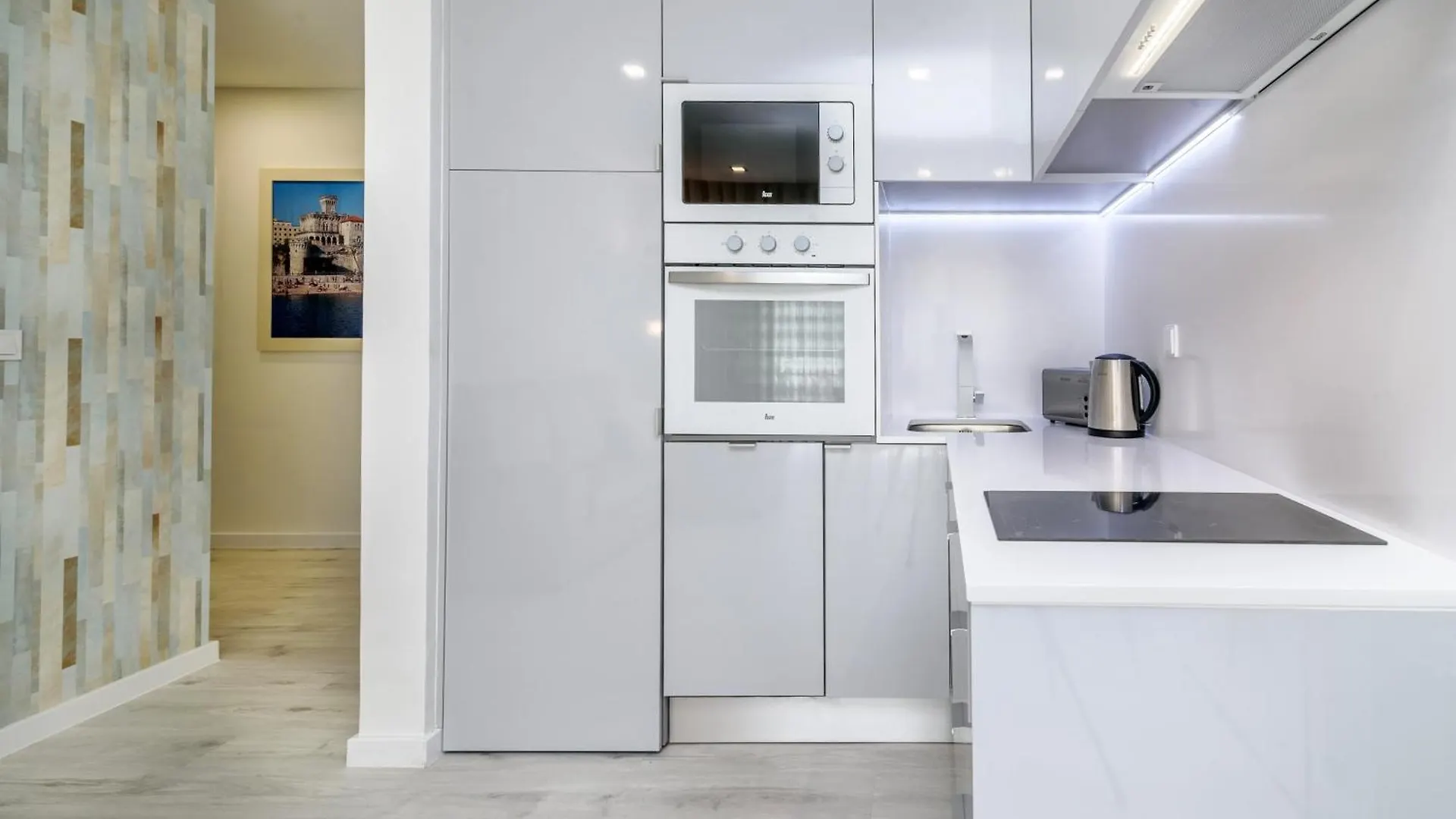 Whome Cozy Apartment With Balcony In Parede